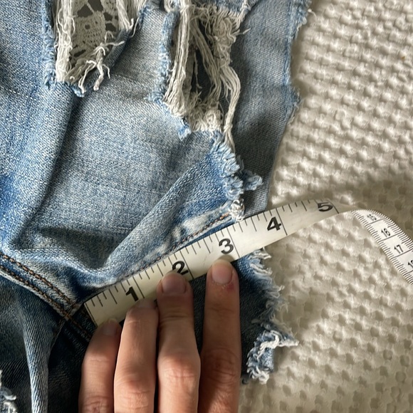 American Eagle shorts size 8 - Picture 7 of 7